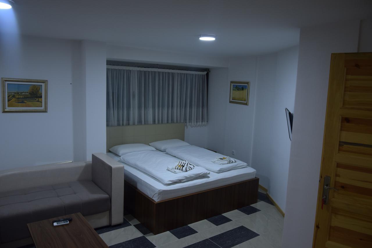 Guest House Agropapuk Šid Extérieur photo